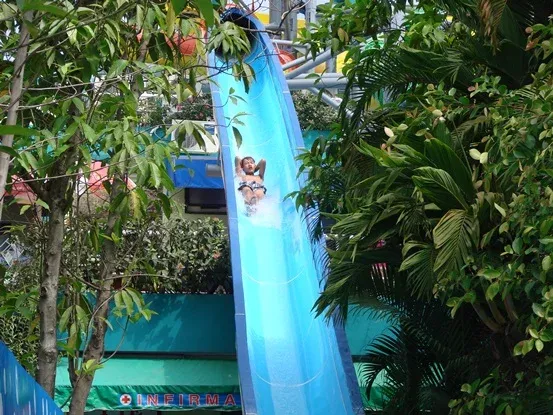 Lốc Xoáy 4