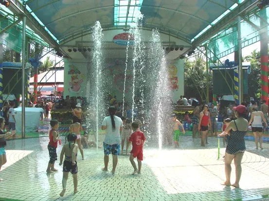 Sân Khấu Vòi Phun 7